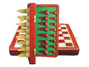 Isle of Lewis Theme Magnetic Chess Set Folding 10" Blood Wood/Maple