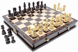 Rosewood / Boxwood Chess Set Pieces Galaxy Staunton 3" (76 mm) with 15" Rosewood Board + 2 Extra Queens, 4 Extra Knights & 2 Extra Pawns
