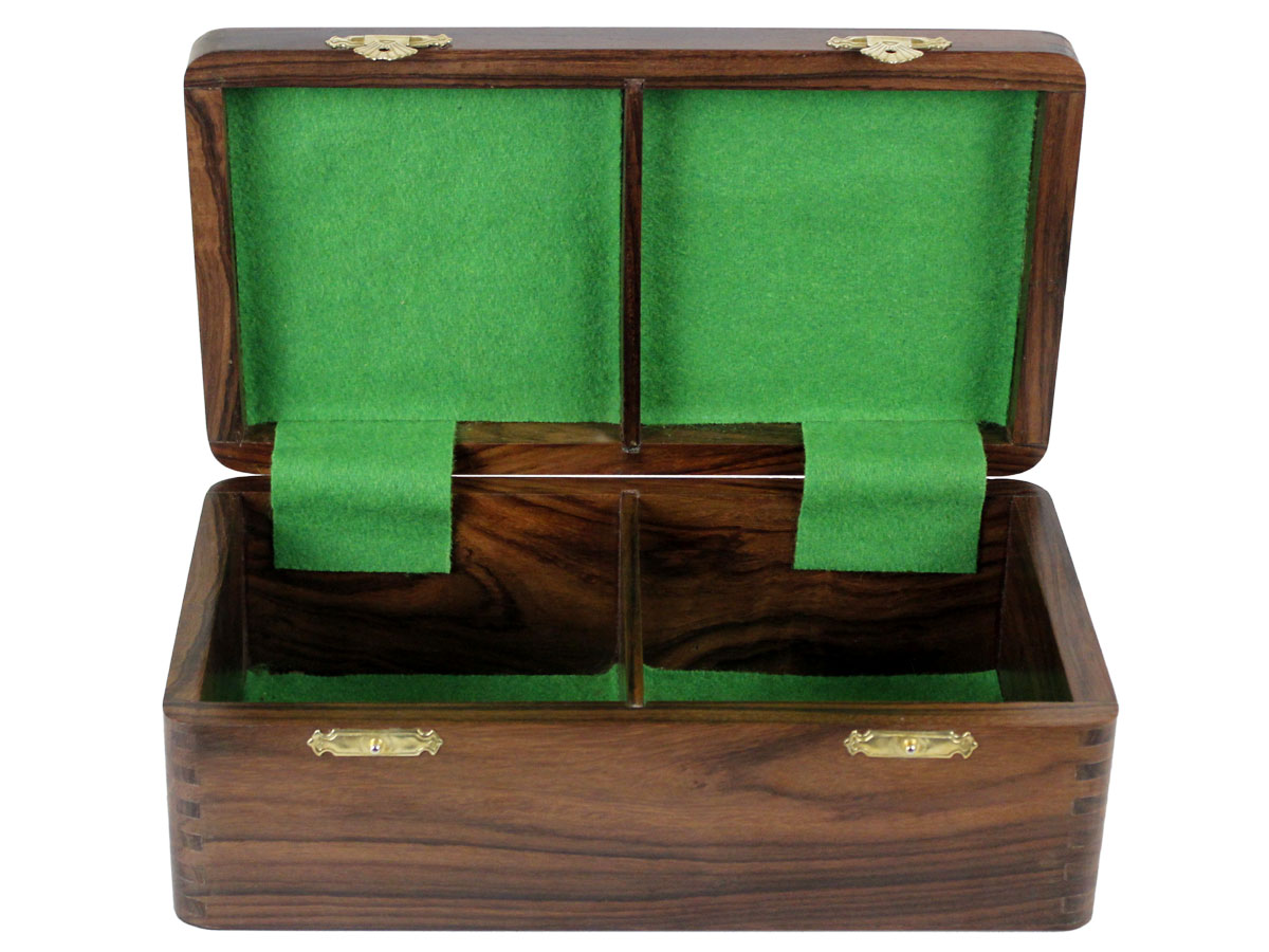 Inner view of chess box without chess pieces