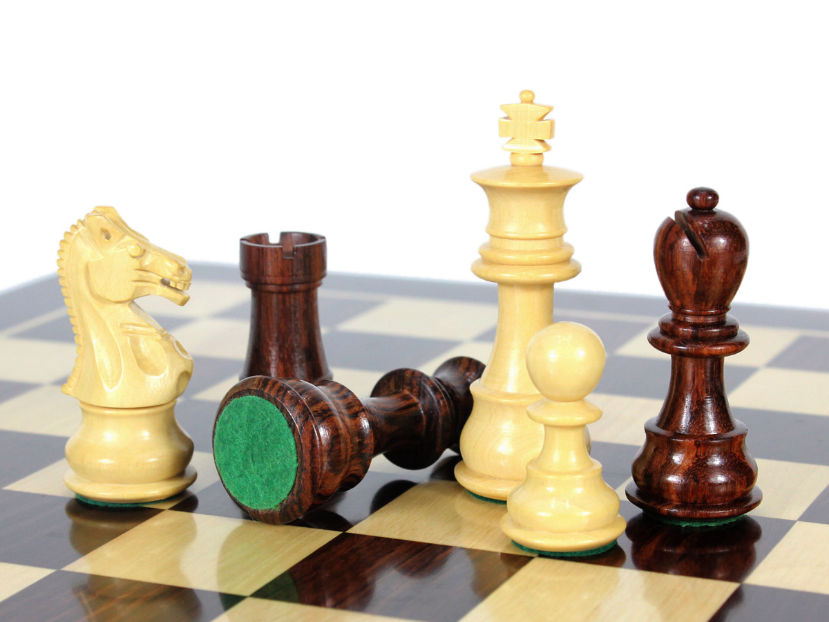 Billiard Cloth Felt in Green Color has been applied on the bottom of Chess Pieces