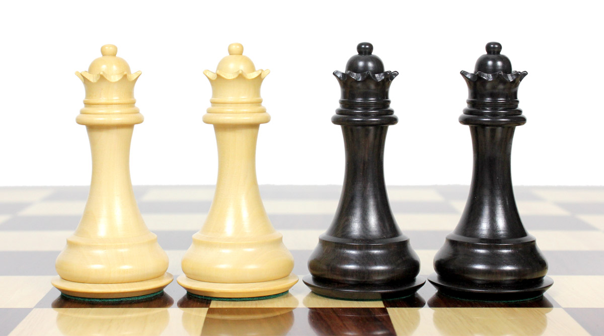 2 extra Queens provided. Total 34 Chess Pieces
