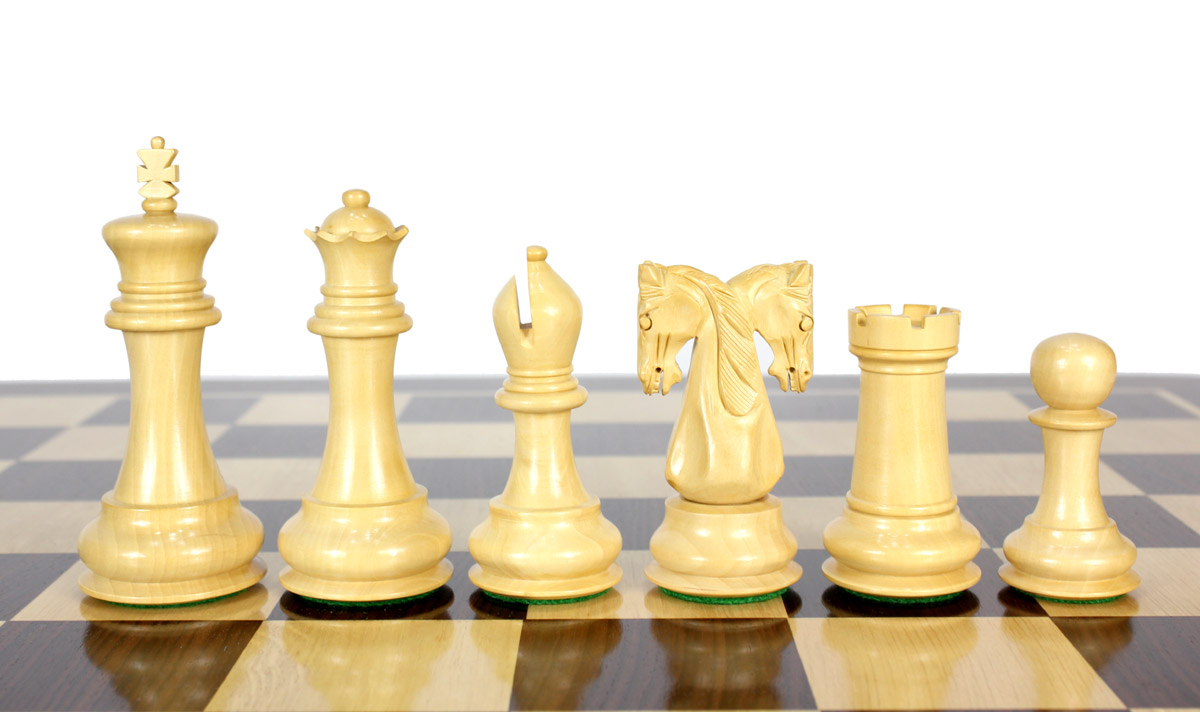 Boxwood Chess Pieces