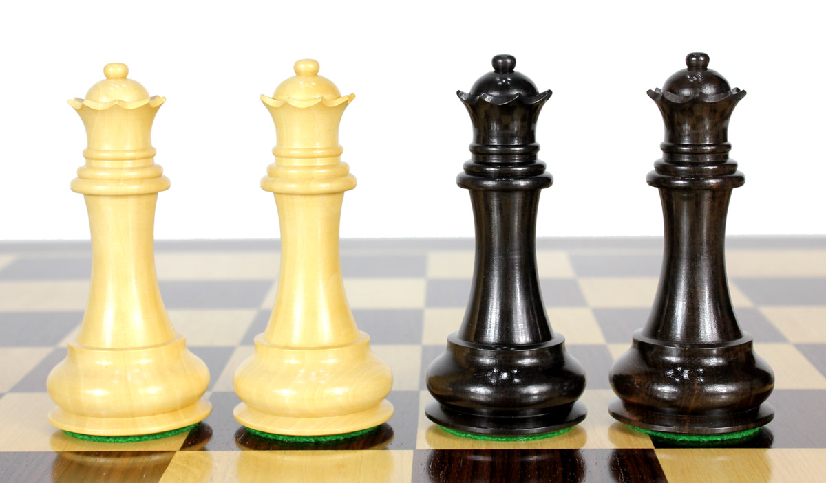 2 extra Queens provided with this set. Total 34 Chess Pieces.