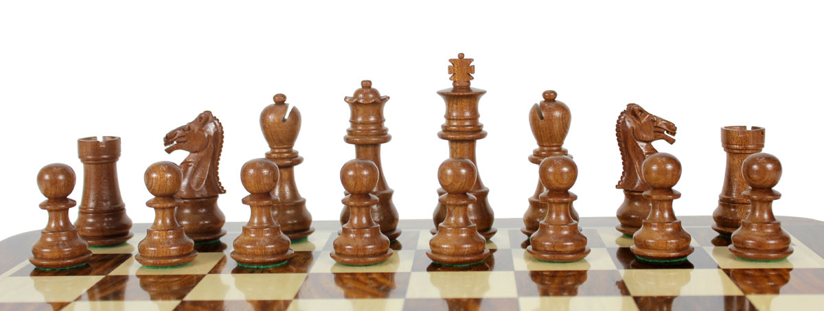 All chess pieces are triple weighted. Total weight of the chess set is 1.675 lbs (760 grams).