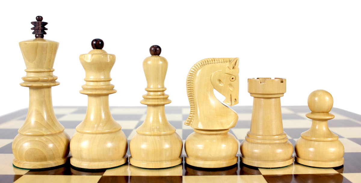 Zagreb Staunton chess pieces in Boxwood