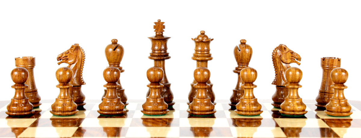 All chess pieces are triple weighted. Total weight of the chess set is 1.675 lbs (760 grams).