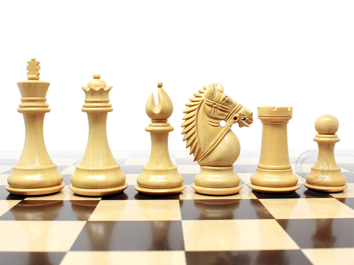 Rio Staunton Boxwood Chess Pieces