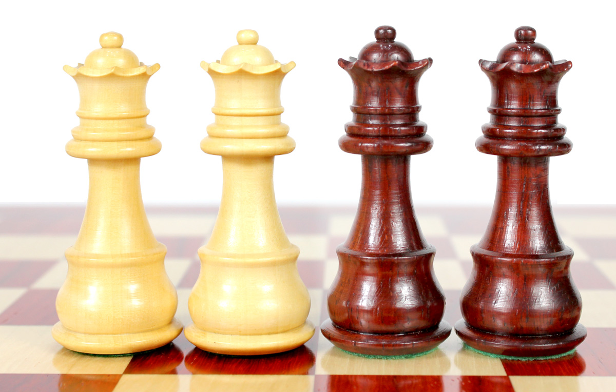 2 extra Queens provided with this set. 34 Chess Pieces (Including 2 extra Queens)
