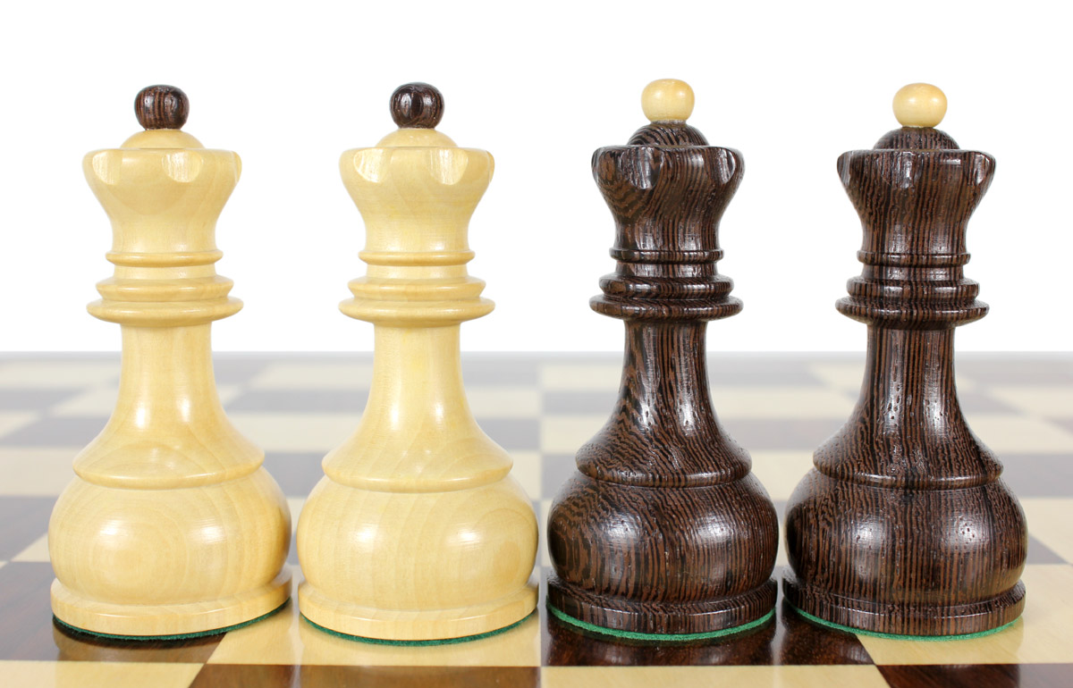2 extra Queens provided with this set. Total 34 Chess Pieces.