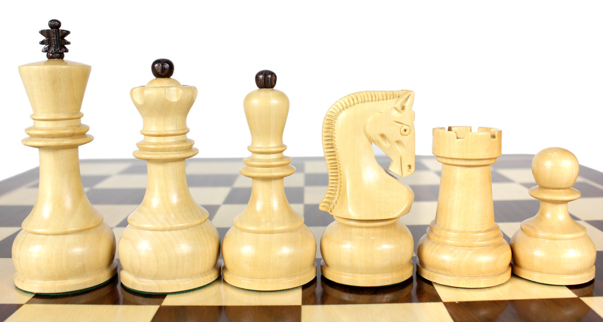 Zagreb Staunton chess pieces in Boxwood