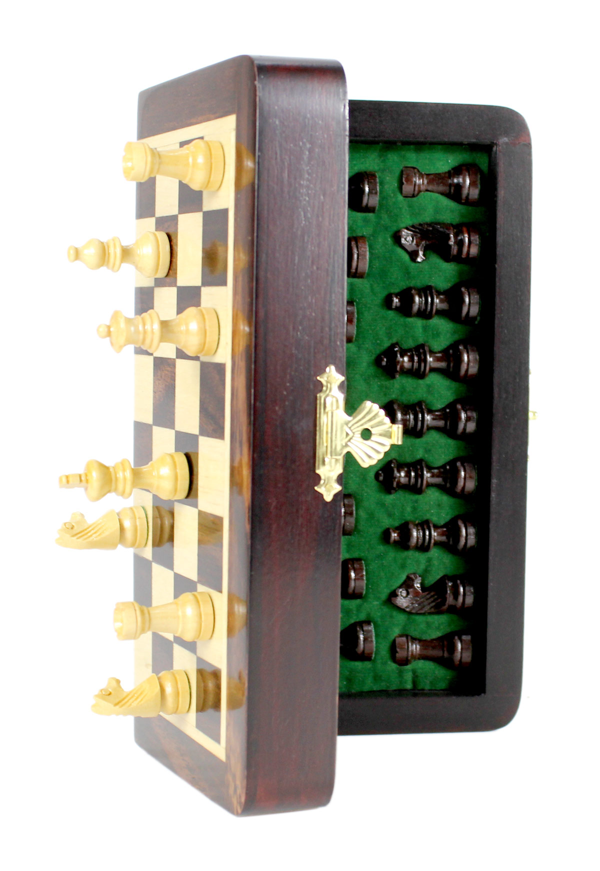 Powerful magnets doesn't let the chess pieces slide down.