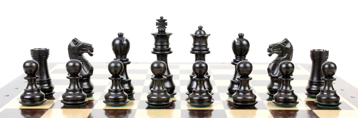 All chess pieces are triple weighted. Total weight of the chess pieces is 1.433 lbs (650 grams)