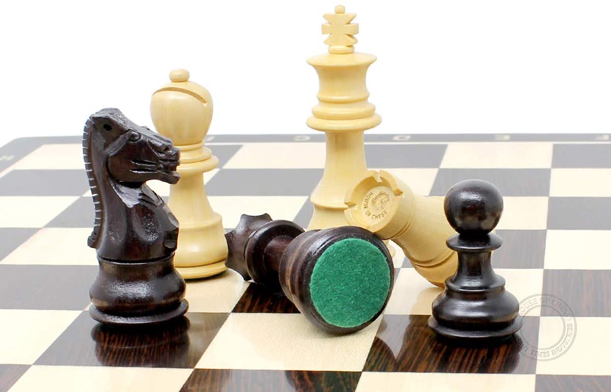 All chess pieces have felted bottom.