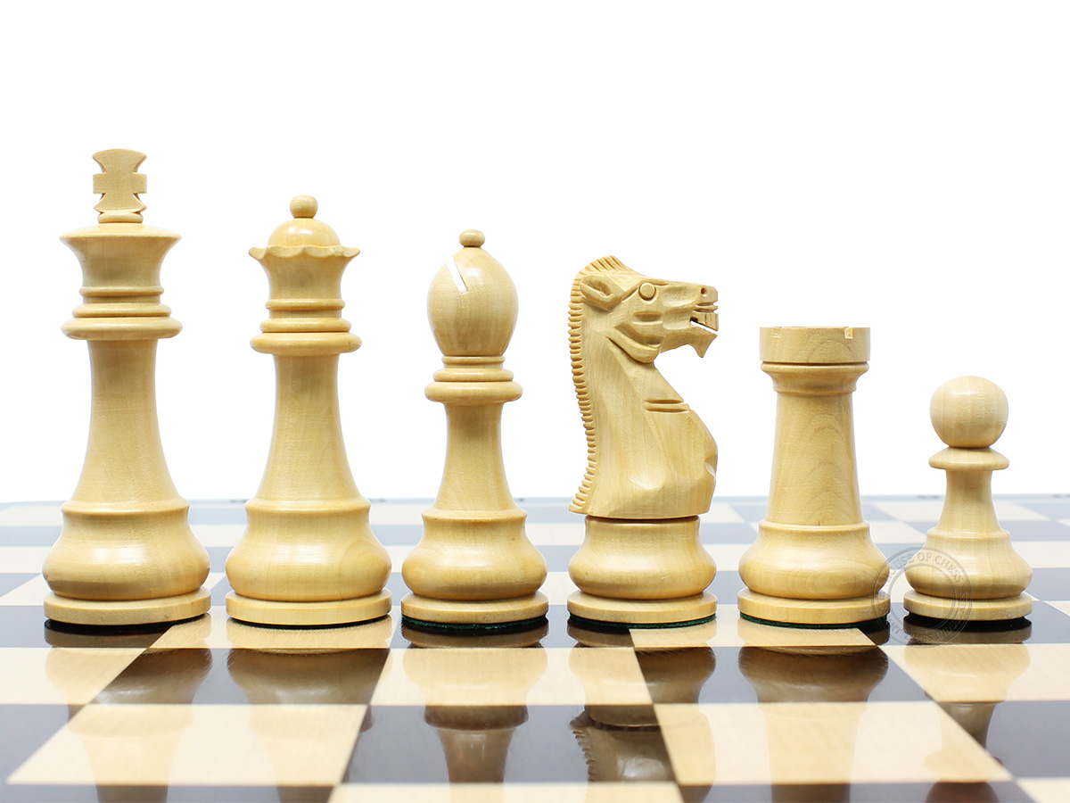Unique Staunton Ringy Boxwood Chess Pieces