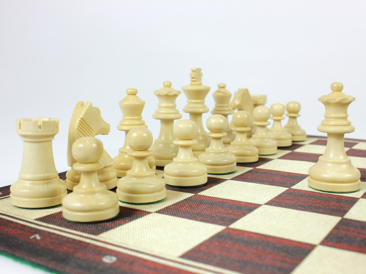 Boxwood Louis staunton chess pieces