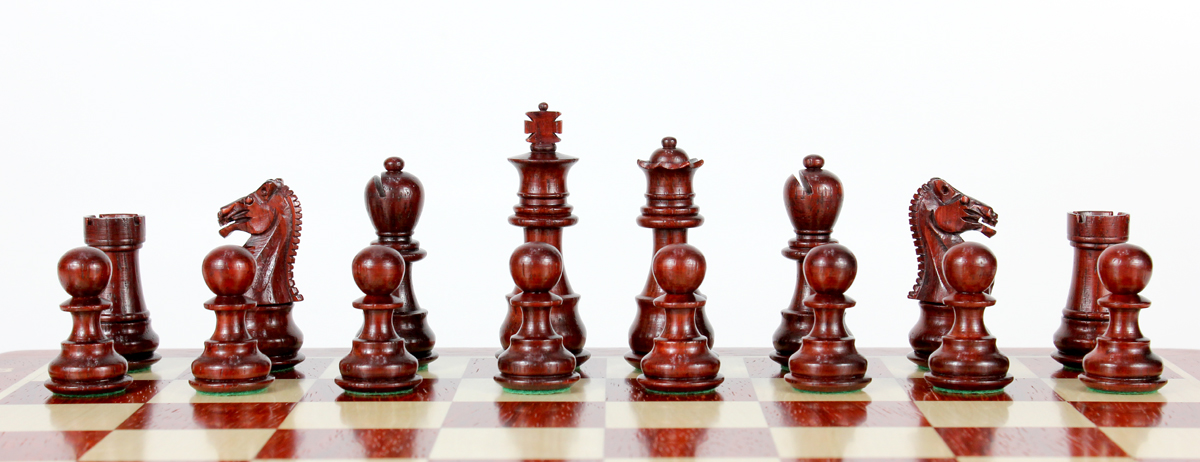All chess pieces are triple weighted. Total weight of the chess pieces is 1.675 lbs (760 grams).