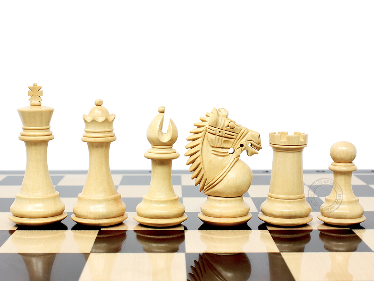Rio Staunton Boxwood Chess Pieces