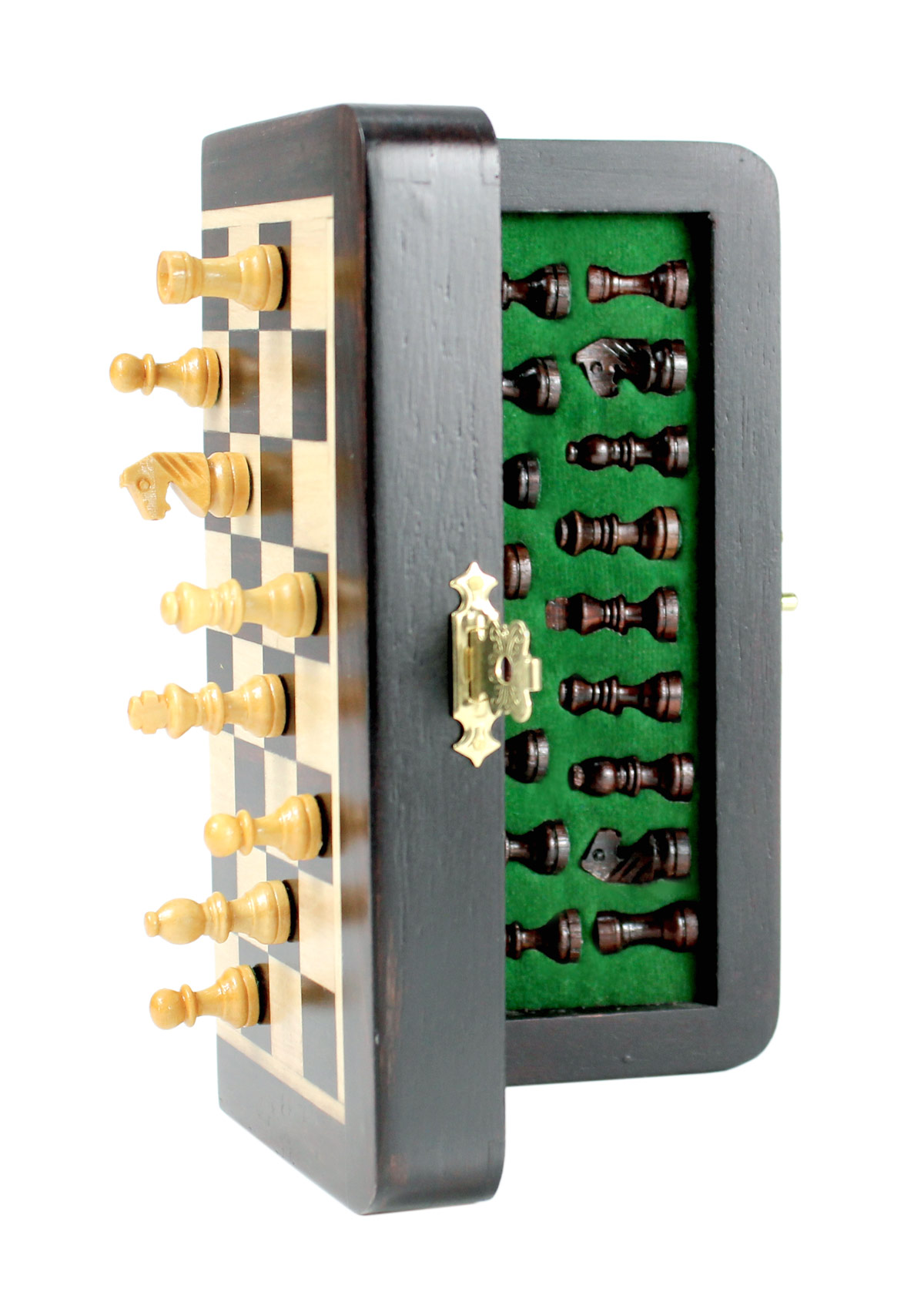 Powerful magnets doesn't let the chess pieces slide down.